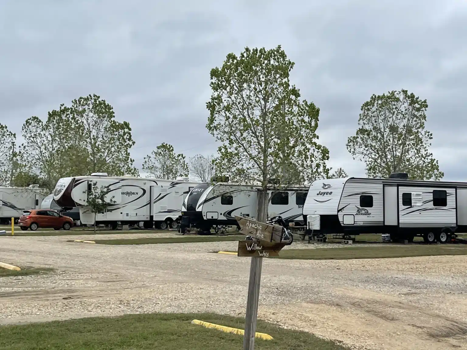 East Austin RV Park RV park in Elgin, TX (photo 2)